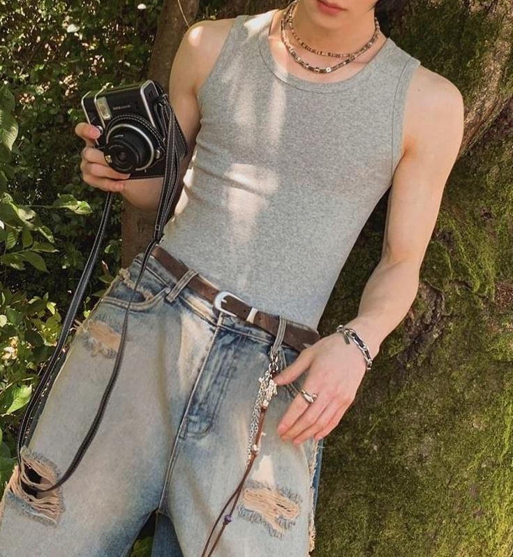 Classic Slim Fit Sleeveless Crewneck Tank Top