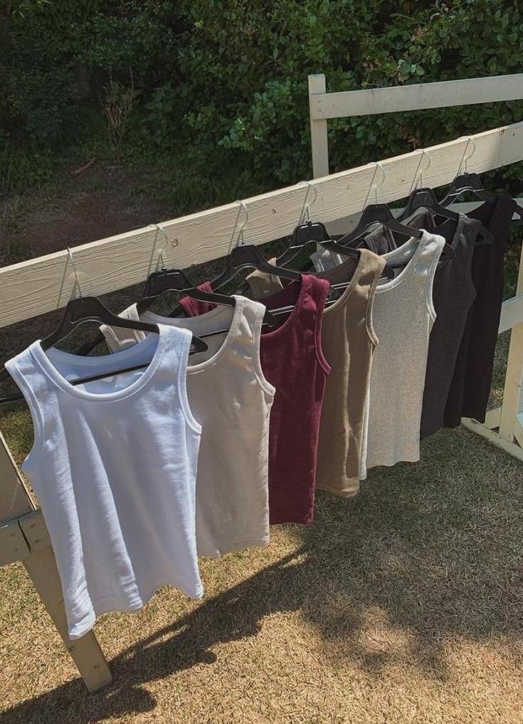 Classic Slim Fit Sleeveless Crewneck Tank Top