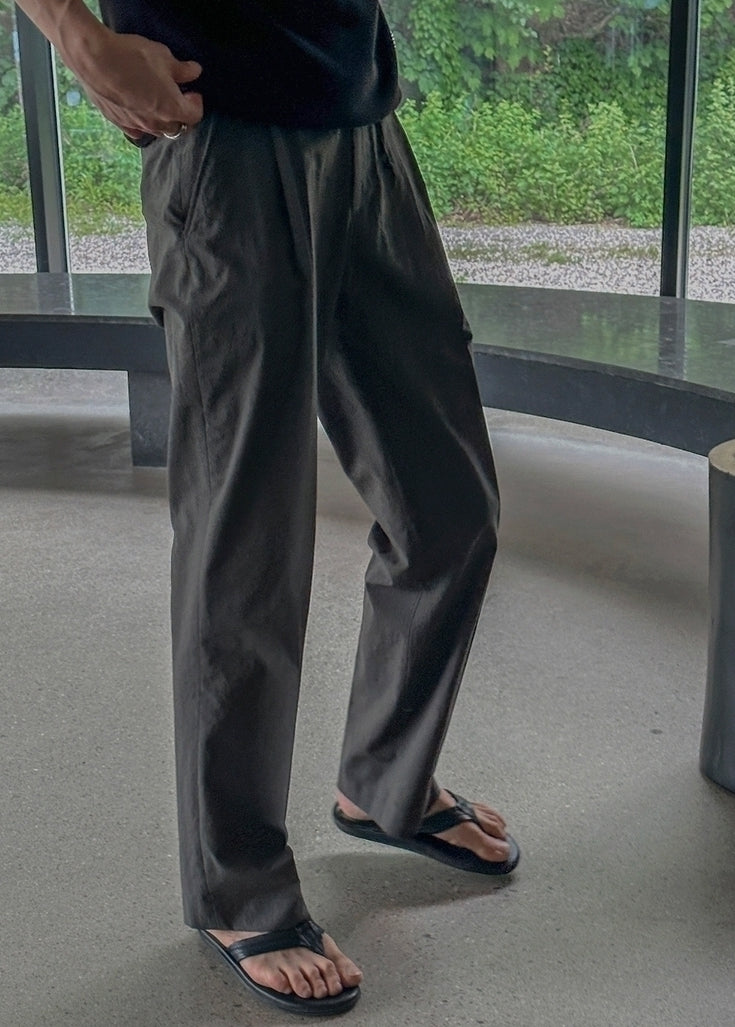 Clean Fit Relaxed Casual Trousers