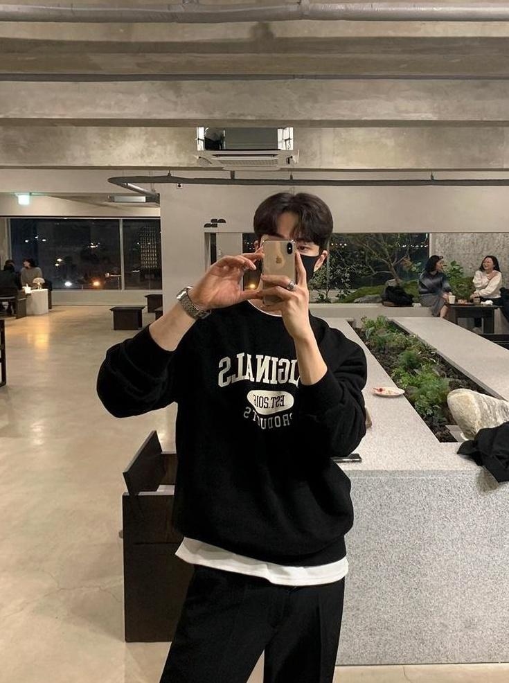 Crewneck Printed Sweatshirt
