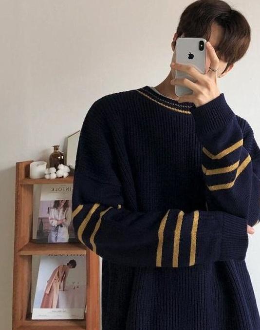 Cozy Knit Sweater In Relaxed Style