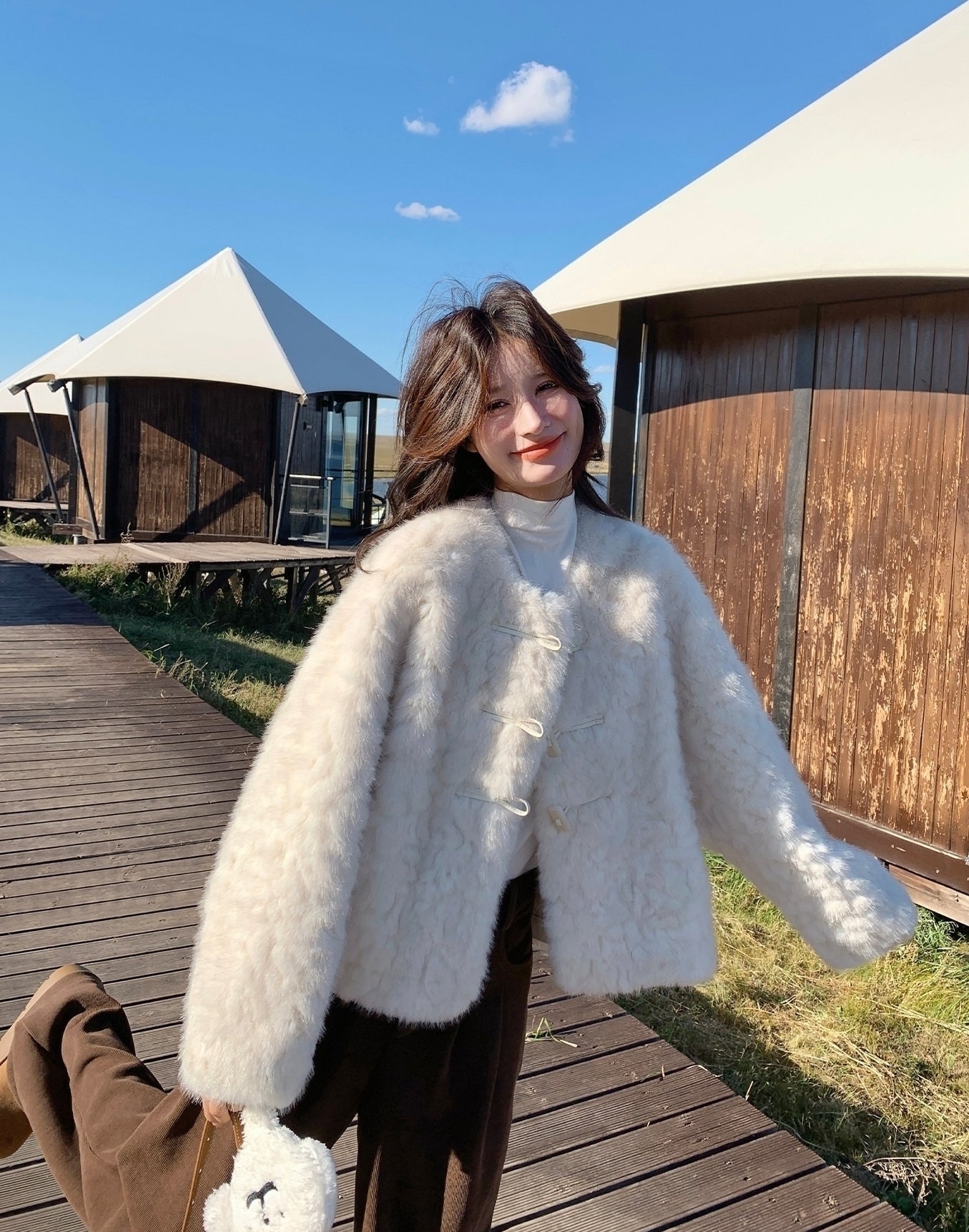 Eco Friendly Faux Fur Cozy Slim Fit Jacket Ivory