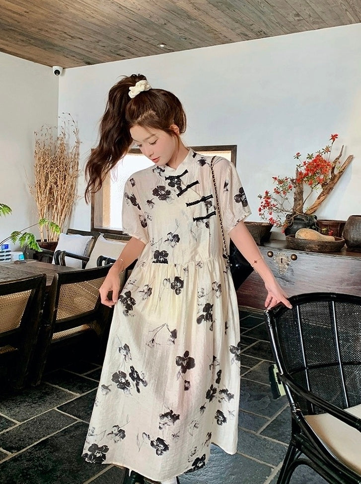 Elegant Floral Vintage Style Midi Dress