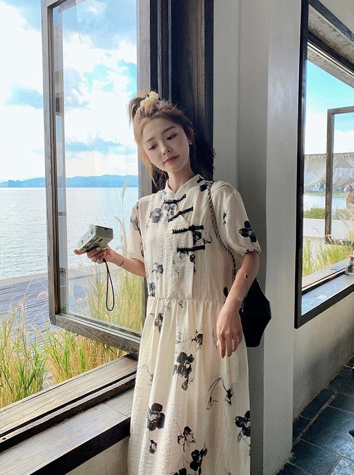 Elegant Floral Vintage Style Midi Dress