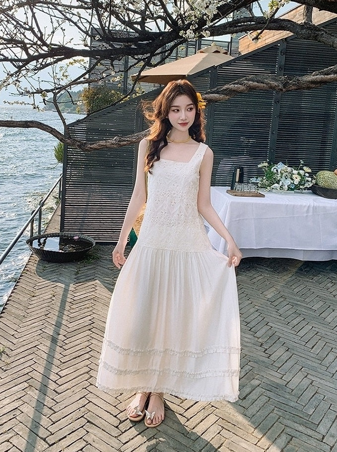 Elegant Layered Lace Vacation Maxi Dress
