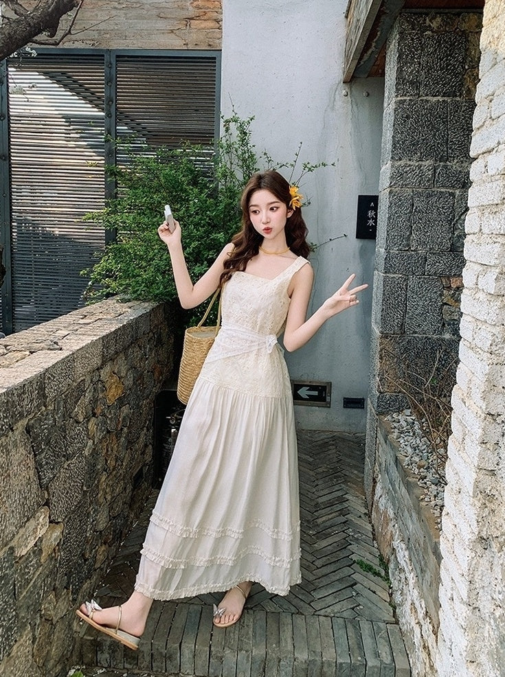 Elegant Layered Lace Vacation Maxi Dress