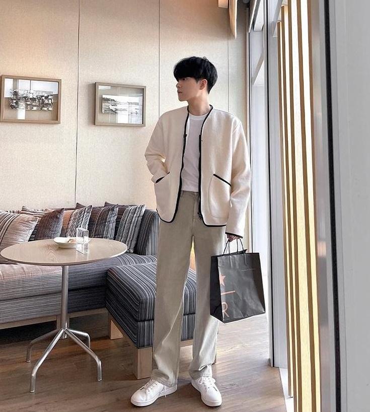 Elegant Short Casual Jacket With Premium Feel