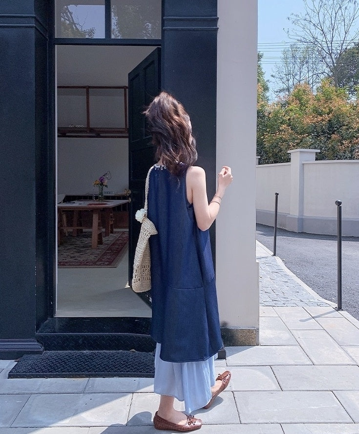 Elegant Sleeveless Midi Dress