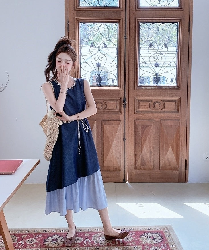 Elegant Sleeveless Midi Dress