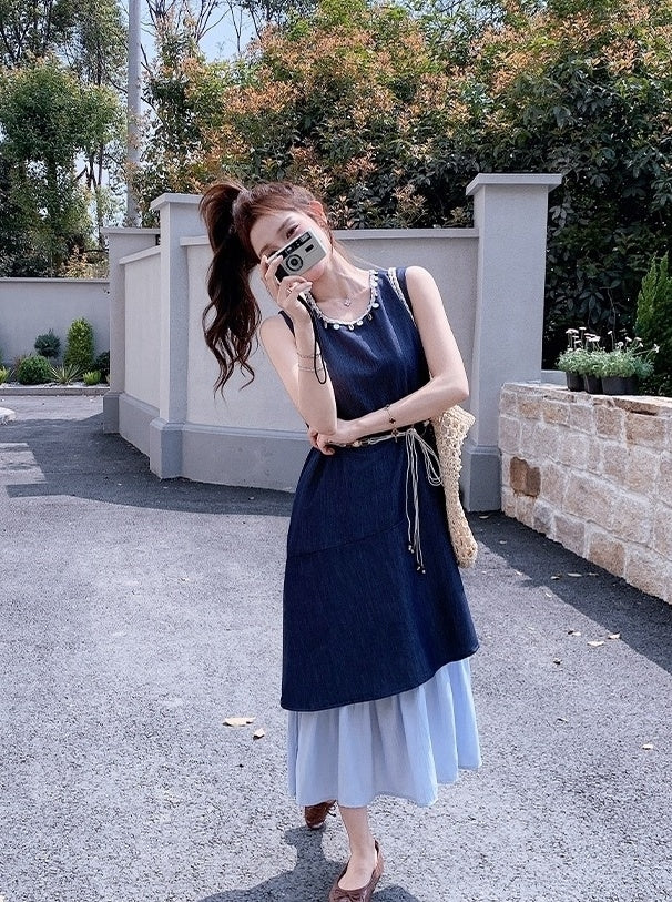 Elegant Sleeveless Midi Dress