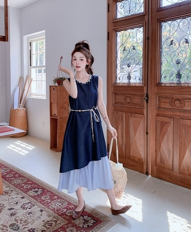 Elegant Sleeveless Midi Dress