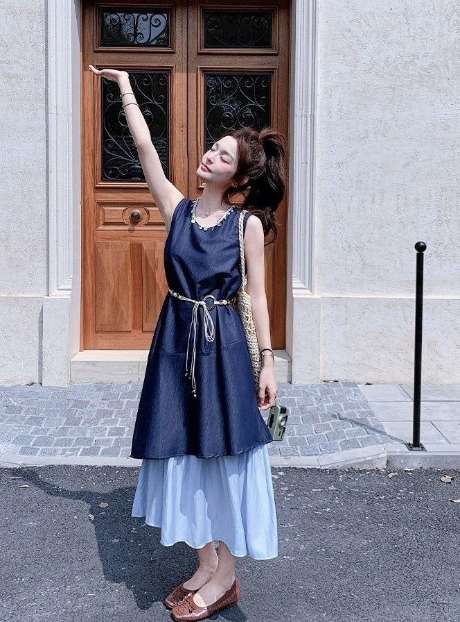 Elegant Sleeveless Midi Dress