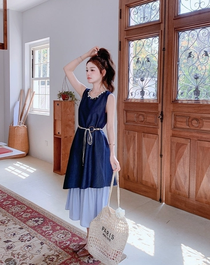 Elegant Sleeveless Midi Dress