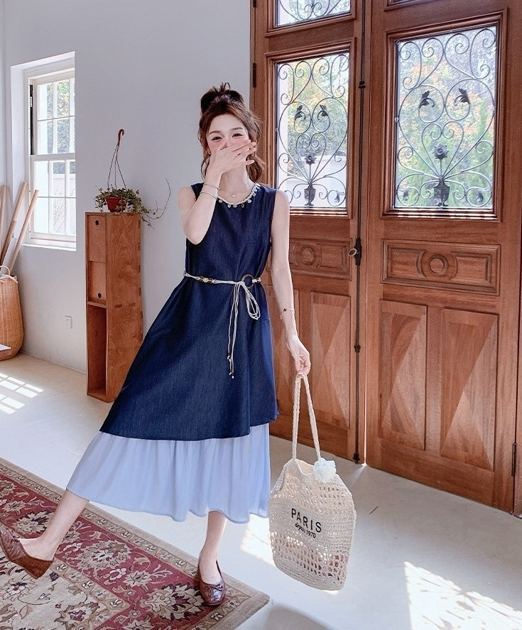 Elegant Sleeveless Midi Dress