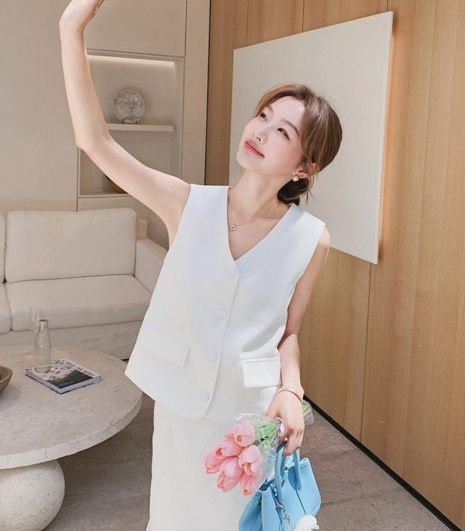 Elegant Sleeveless Vest And Skirt Set