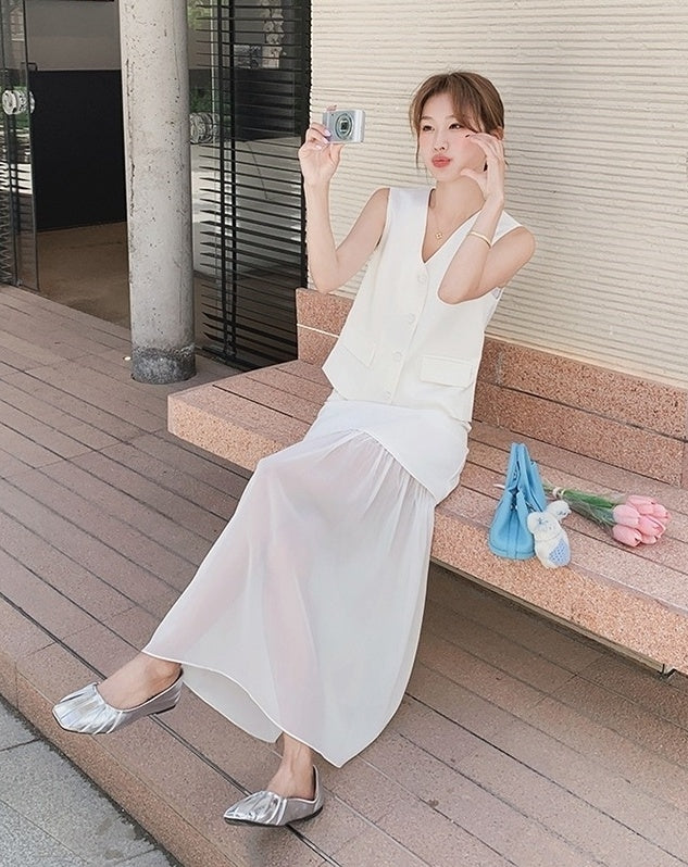 Elegant Sleeveless Vest And Skirt Set