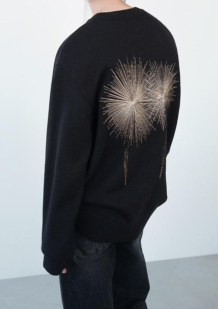 Embroidered Knit Sweater With Loose Fit Design