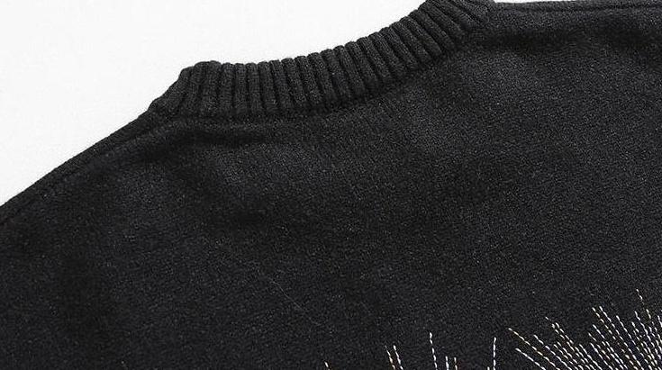 Embroidered Knit Sweater With Loose Fit Design