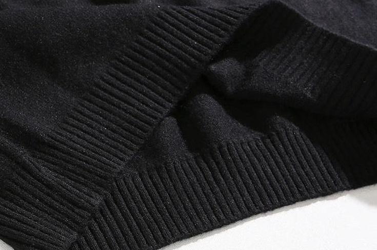 Embroidered Knit Sweater With Loose Fit Design