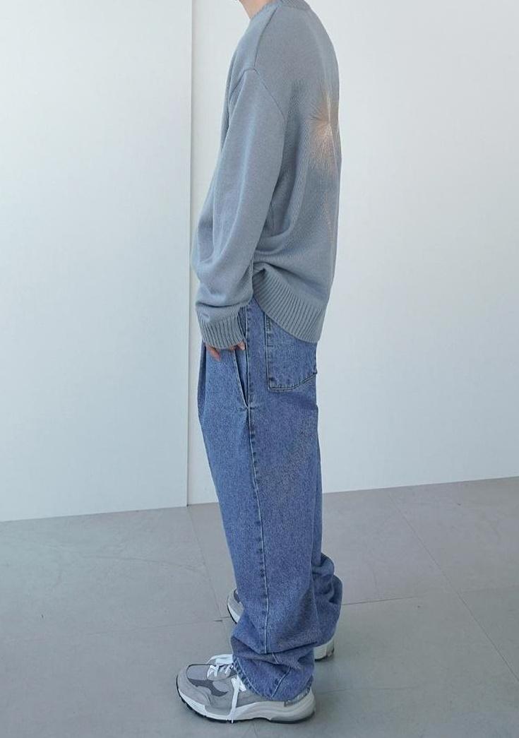Embroidered Knit Sweater With Loose Fit Design