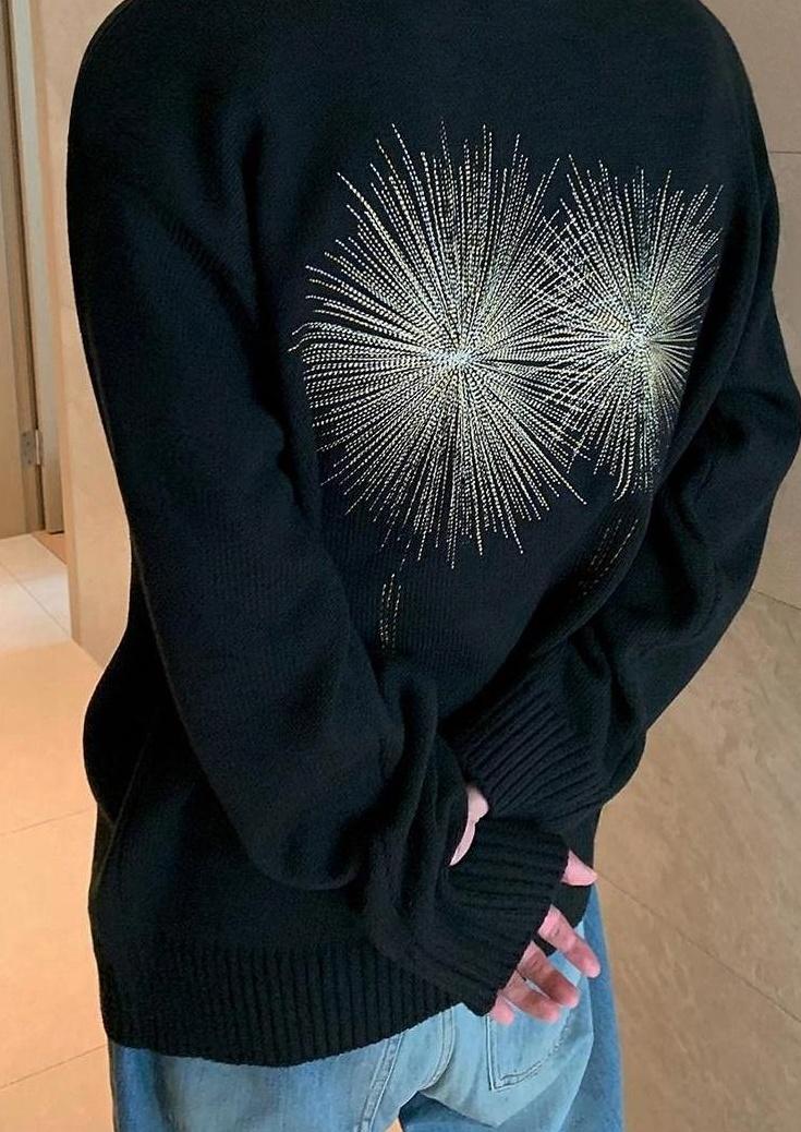 Embroidered Knit Sweater With Loose Fit Design