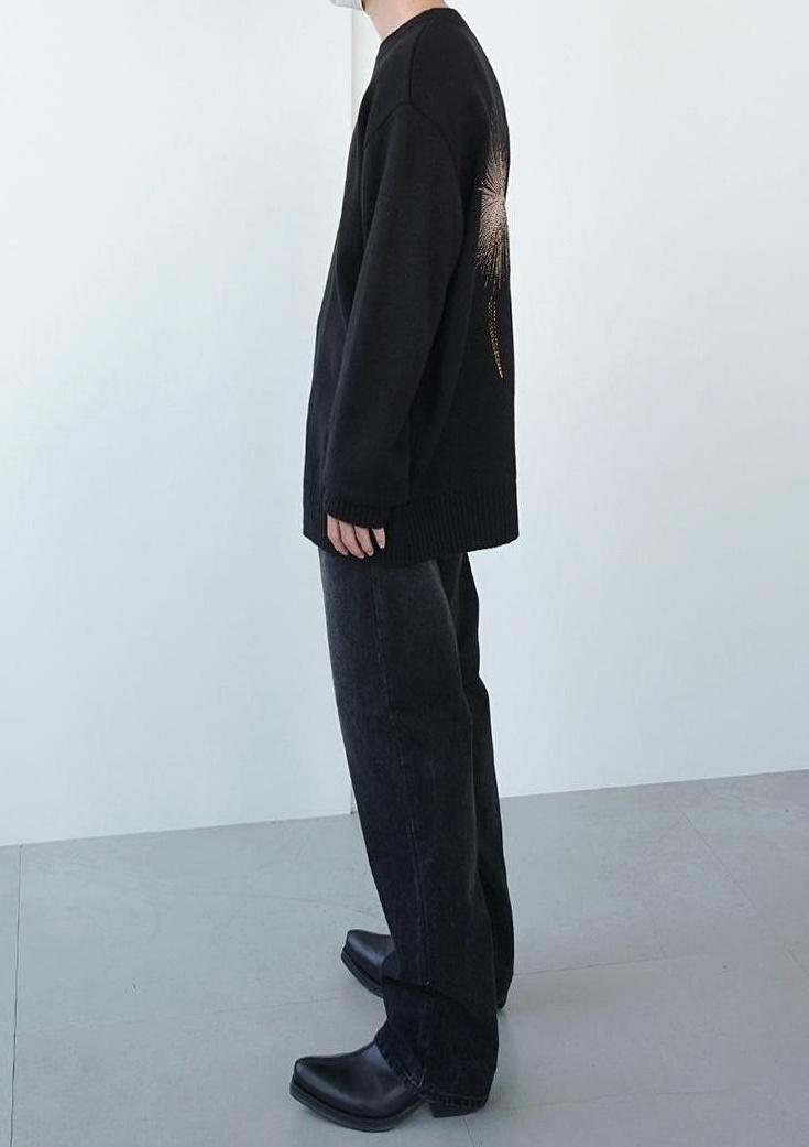 Embroidered Knit Sweater With Loose Fit Design