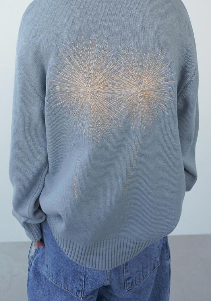 Embroidered Knit Sweater With Loose Fit Design