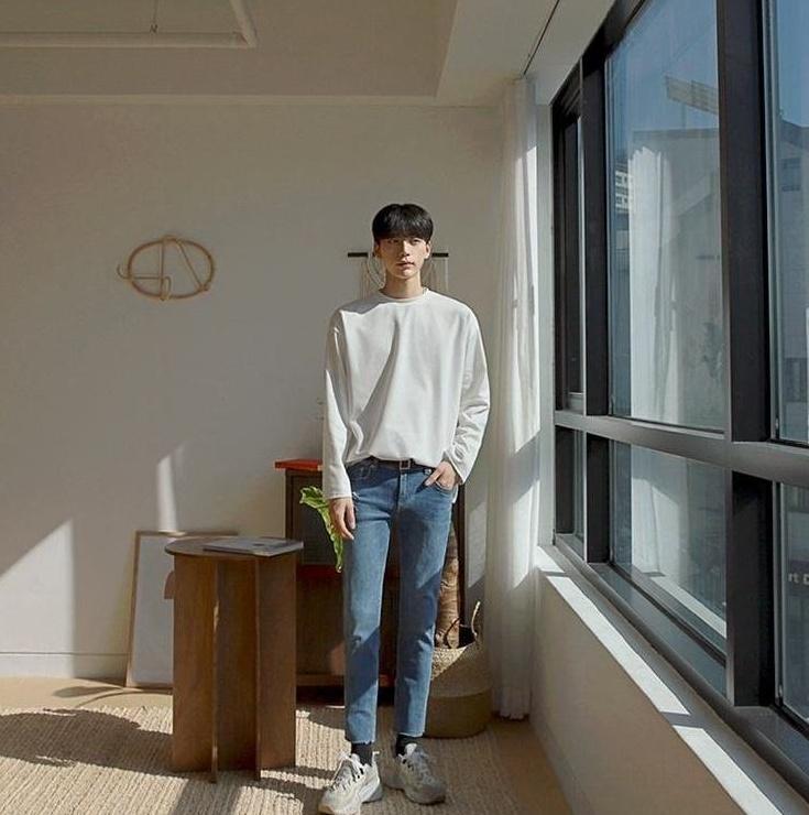 Essential Long Sleeve Tee