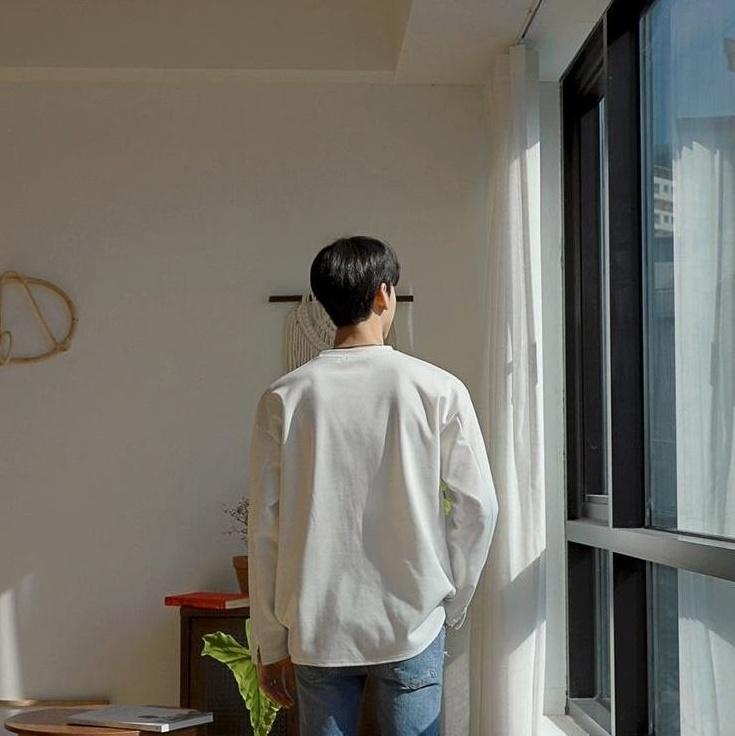 Essential Long Sleeve Tee