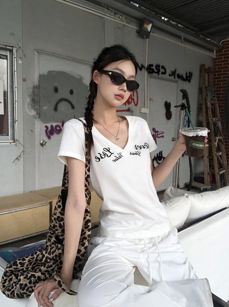 Exclusive Summer White Vneck Short Sleeve Top