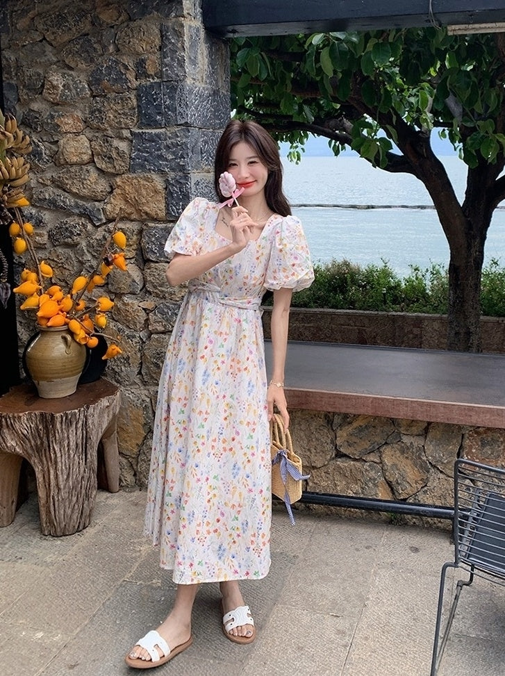 Floral Vacation Puff Sleeve Waist Slimming Dress