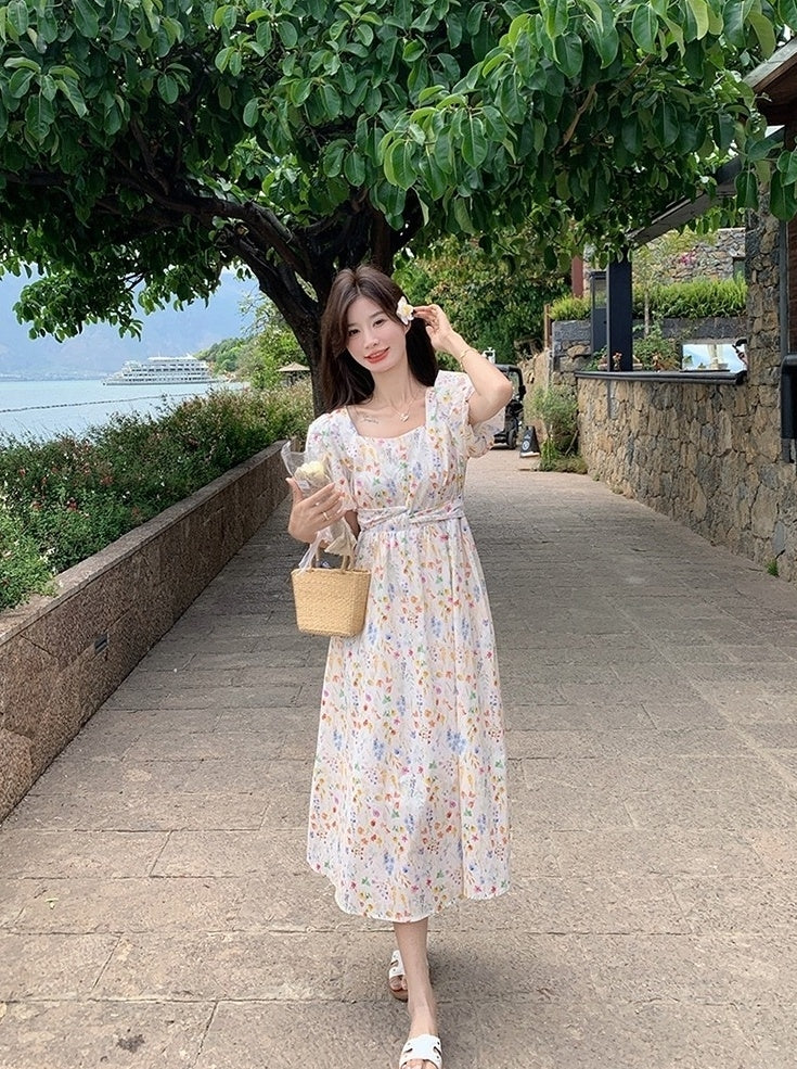 Floral Vacation Puff Sleeve Waist Slimming Dress