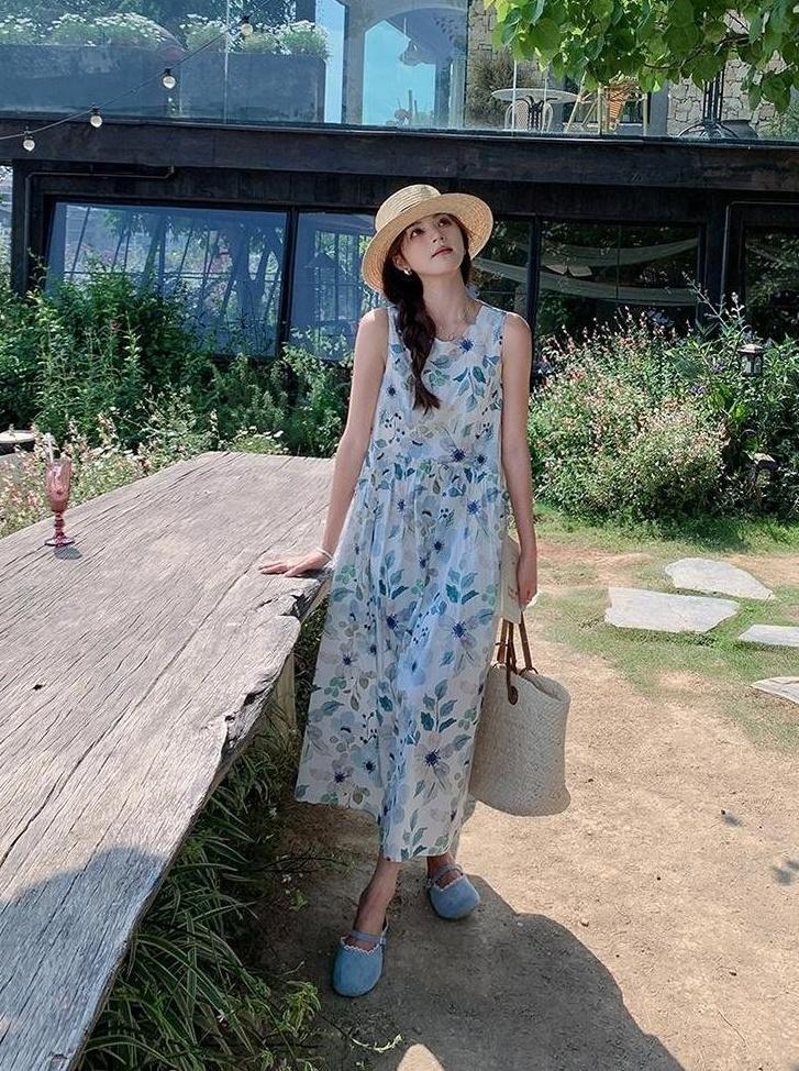 Floral Vacation Style Sleeveless Dress
