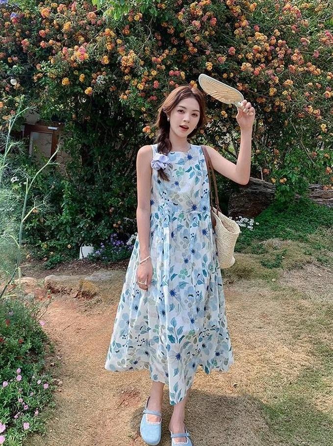 Floral Vacation Style Sleeveless Dress
