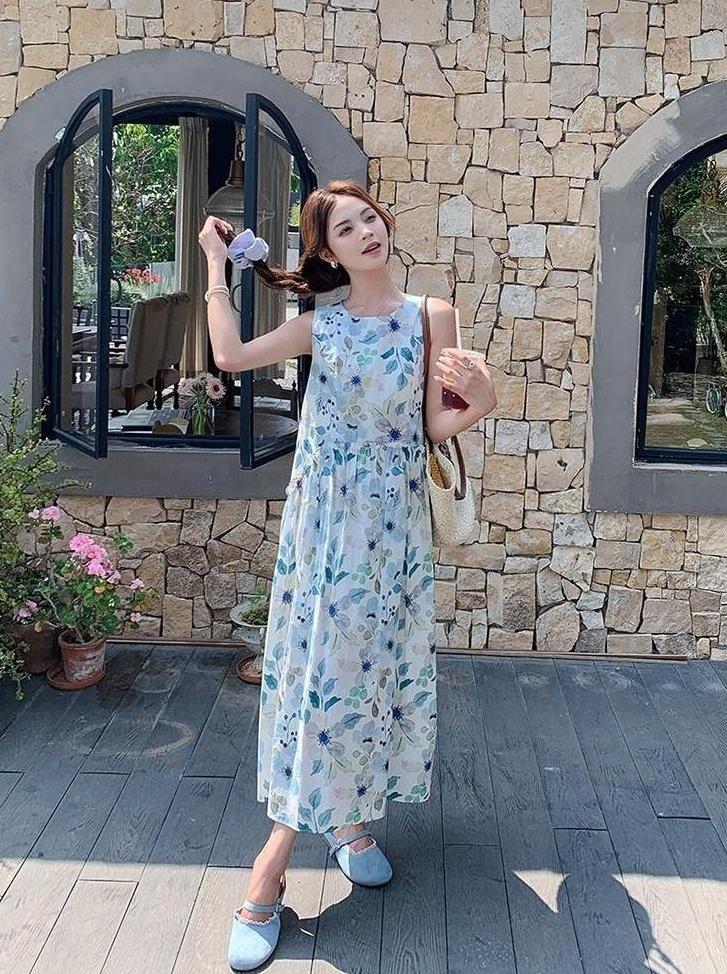Floral Vacation Style Sleeveless Dress