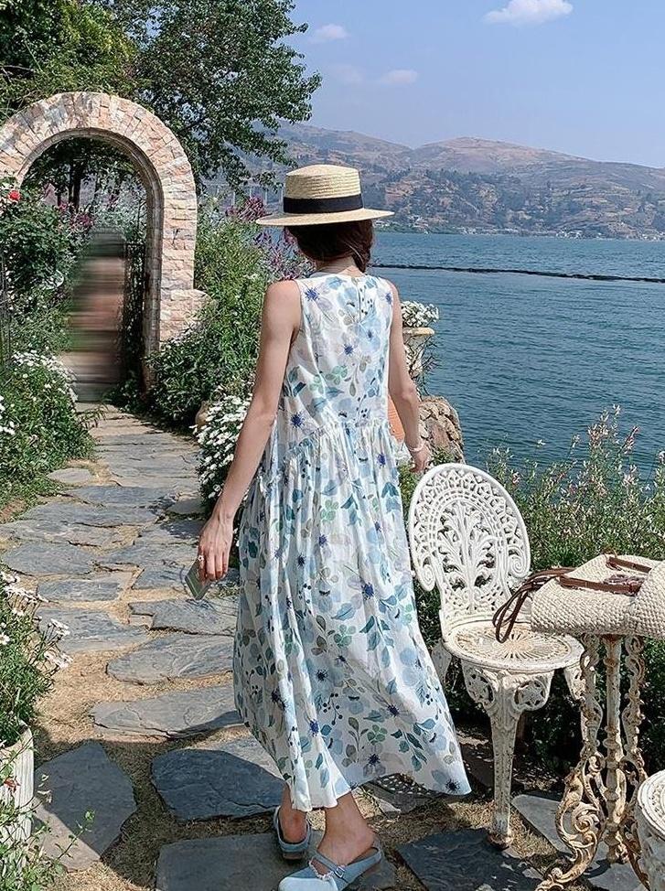 Floral Vacation Style Sleeveless Dress