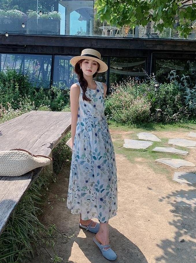 Floral Vacation Style Sleeveless Dress