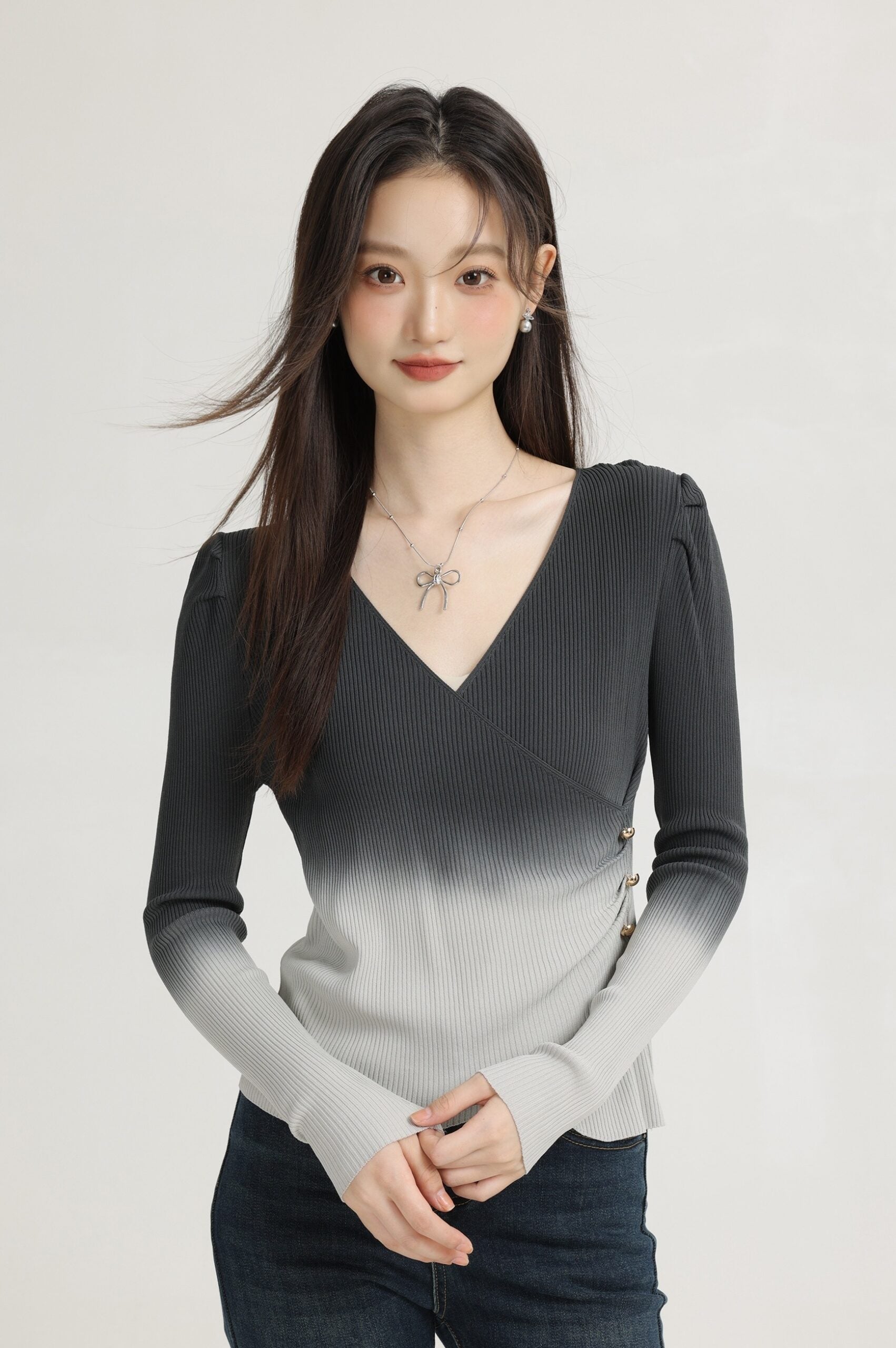 Gradient V-Neck Long Sleeve Knitwear