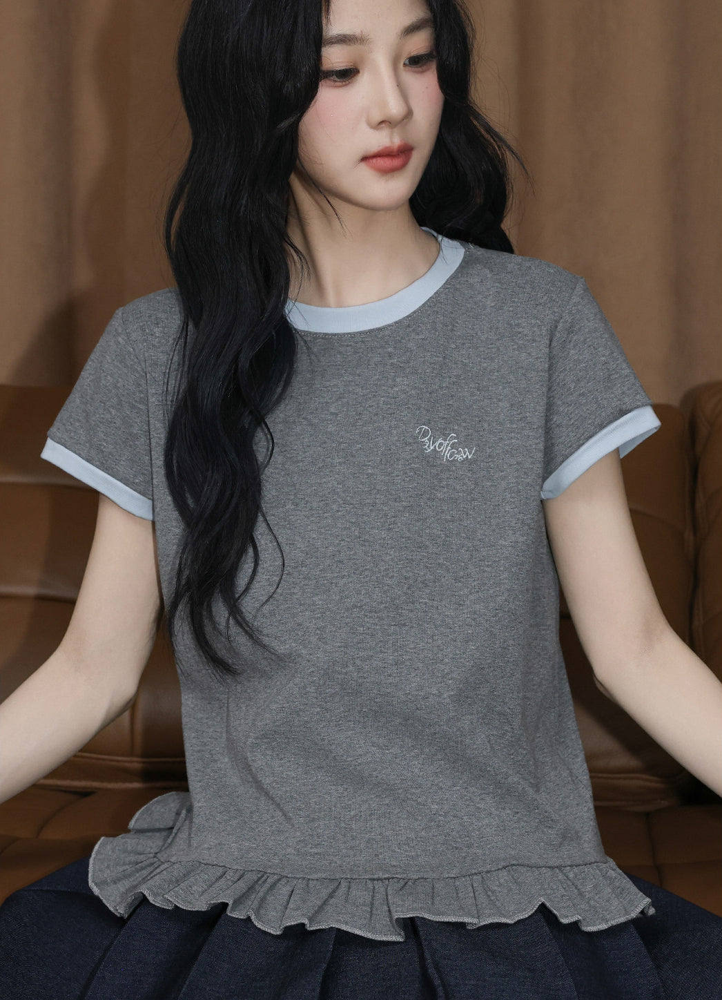 Gray Contrast Trim Ruffle Short Sleeve Top