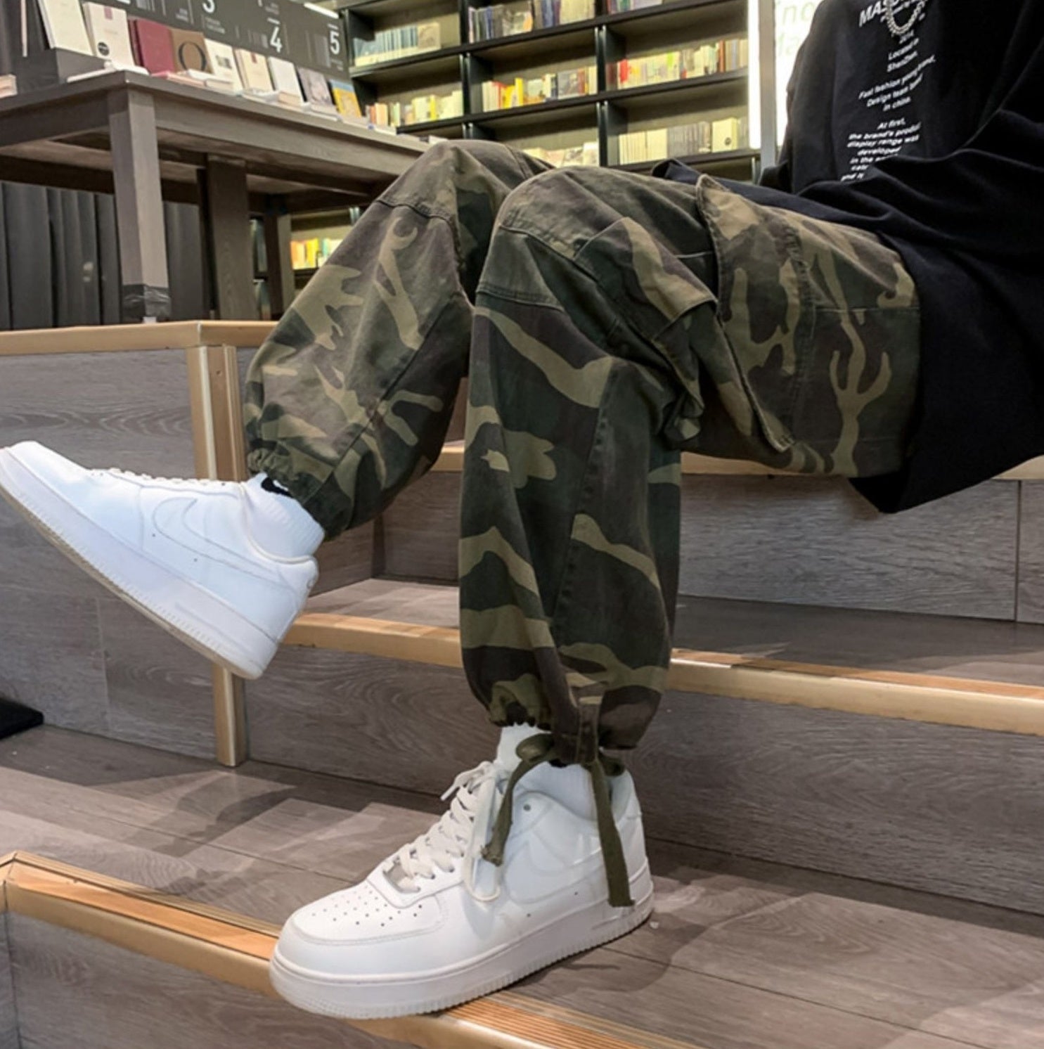 Green Camouflage Loose Pants