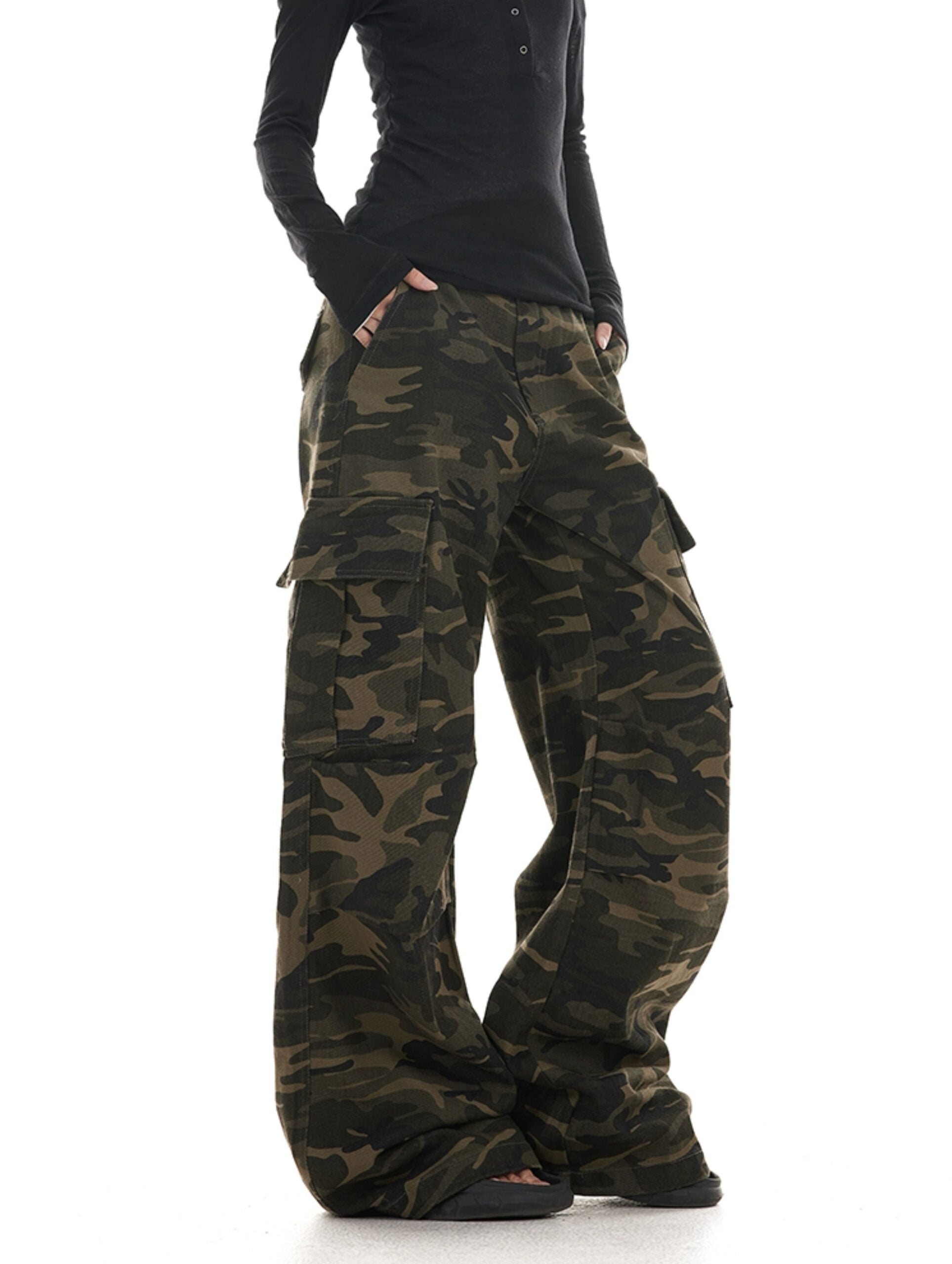 Green Retro Camouflage Cargo Pants