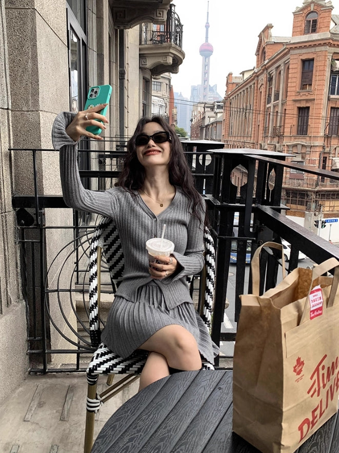 Grey Ribbed V-Neck Cardigan