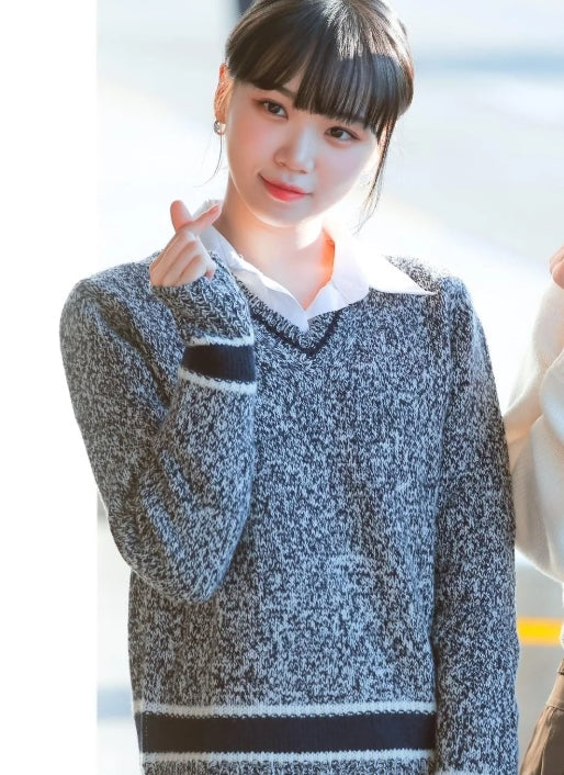 Grey V-Neck With Black Linings Sweater