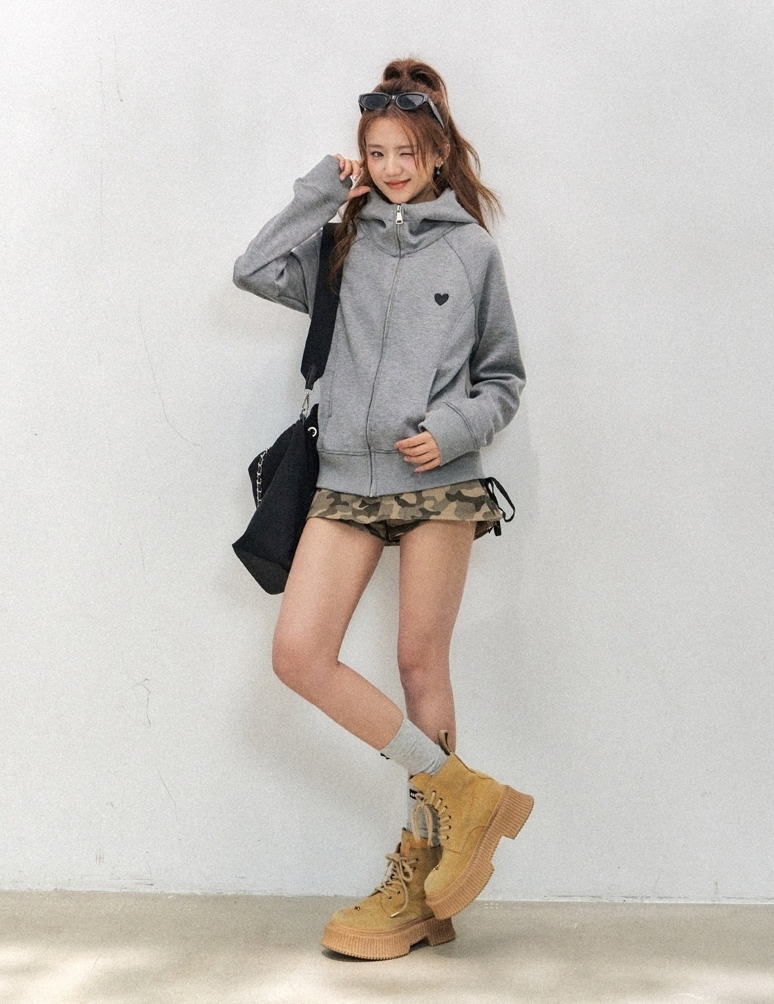 Heart Embroidered Zip Up Cropped Sweatshirt Jacket