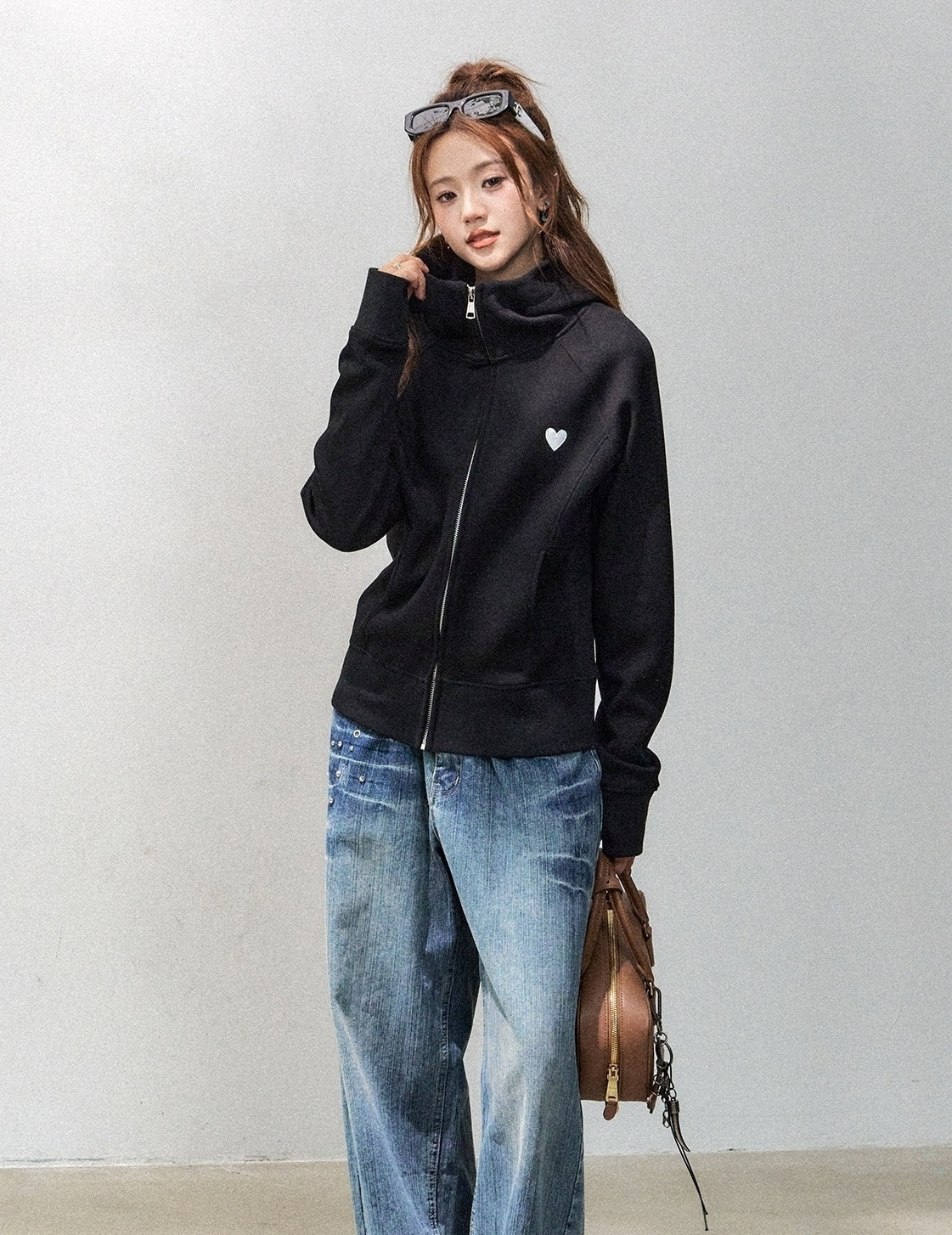 Heart Embroidered Zip Up Cropped Sweatshirt Jacket