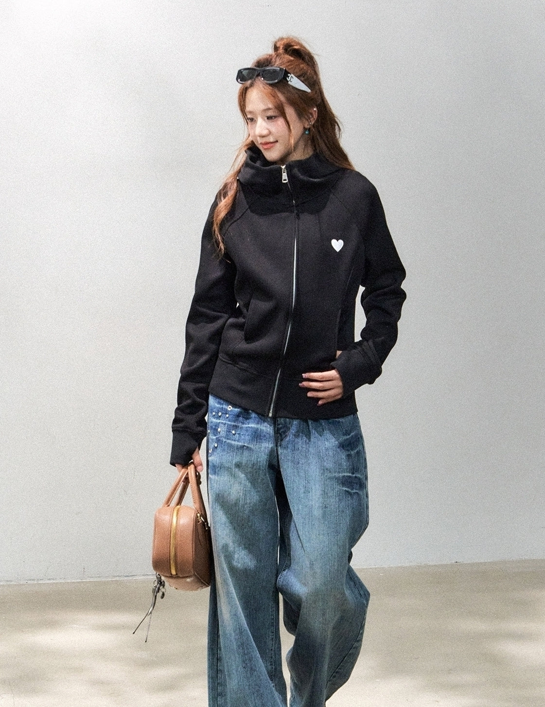 Heart Embroidered Zip Up Cropped Sweatshirt Jacket