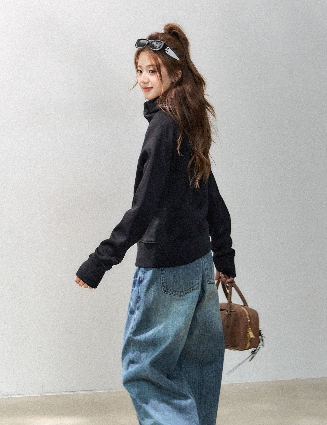 Heart Embroidered Zip Up Cropped Sweatshirt Jacket