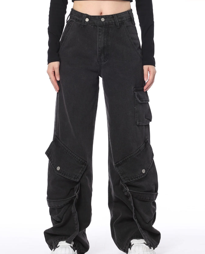 Black Slanted Pocket Cargo Jeans