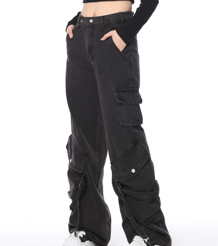 Black Slanted Pocket Cargo Jeans