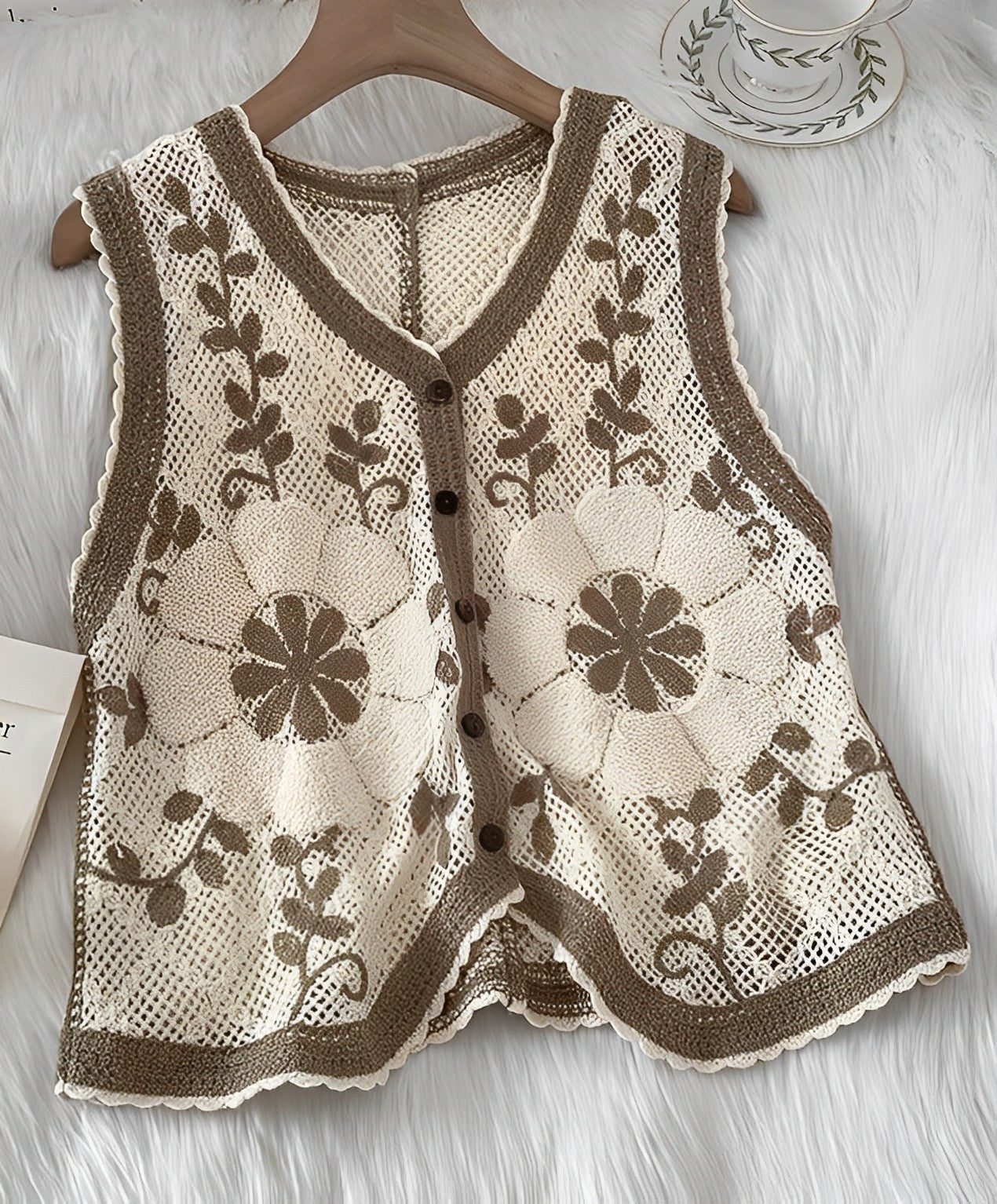 Black and White Flower Embroidered Knitted Vest
